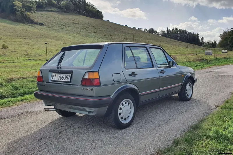Volkswagen Golf 1.8 GTI 5p mk2 12