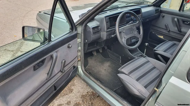 Volkswagen Golf 1.8 GTI 5p mk2 15