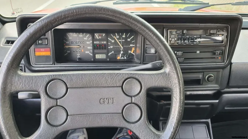 Volkswagen Golf 1.1 Cabriolet GL mk1 33