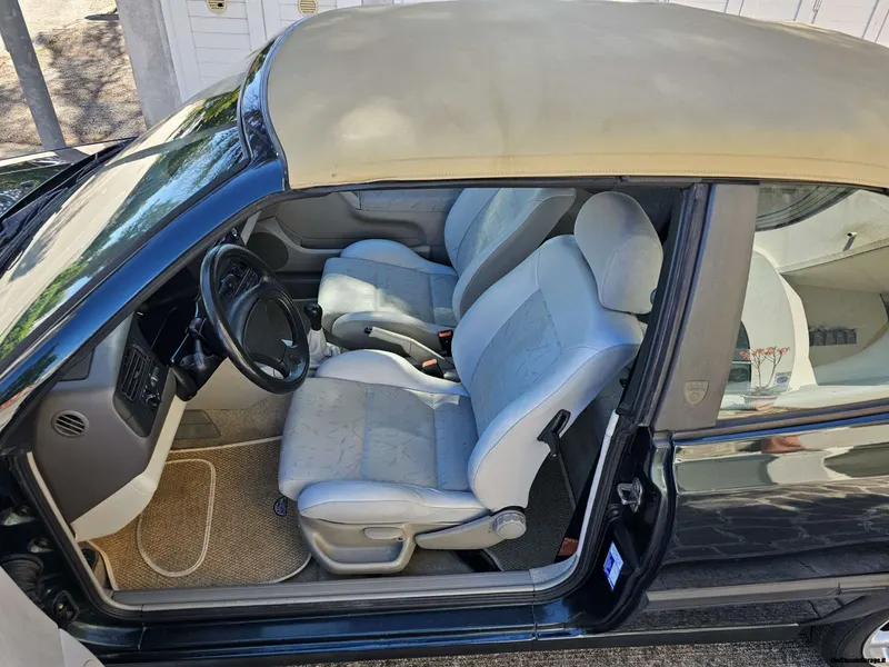 Volkswagen Golf 1.8 Cabriolet mk3 25