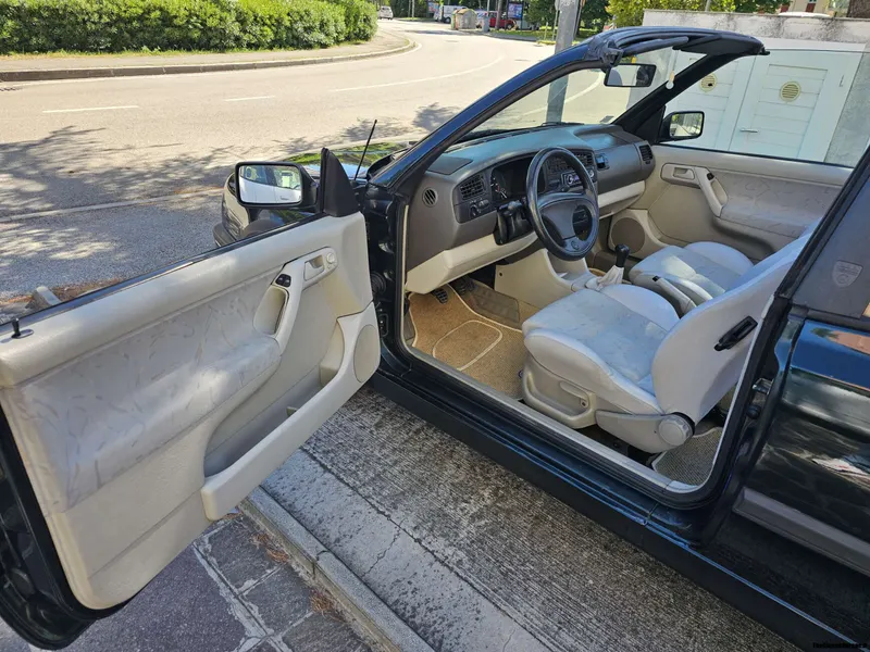 Volkswagen Golf 1.8 Cabriolet mk3 14