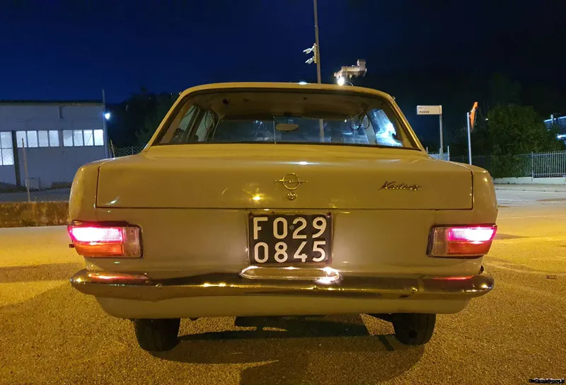 Opel Kadett B 2 porte 9