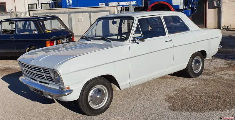 Opel Kadett B 2 porte 13