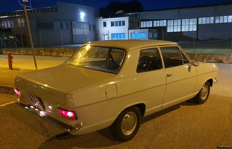 Opel Kadett B 2 porte 8