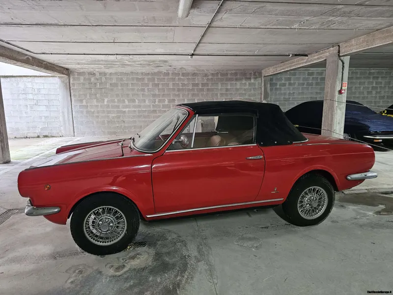 Fiat 850 Spider Vignale 11