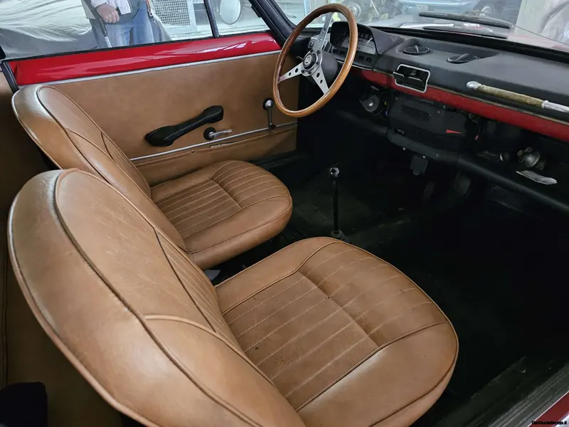 Fiat 850 Spider Vignale 21