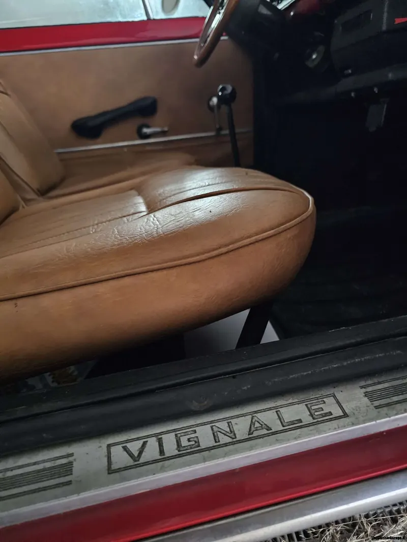 Fiat 850 Spider Vignale 23