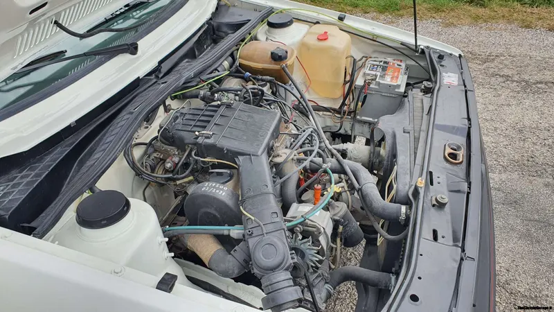 Volkswagen Golf 1.8 Syncro 5p mk2 31
