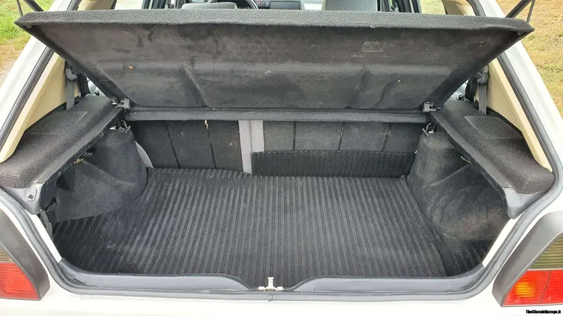 Volkswagen Golf 1.8 Syncro 5p mk2 40