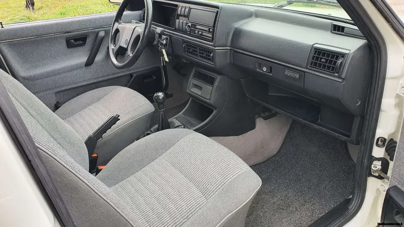 Volkswagen Golf 1.8 Syncro 5p mk2 39