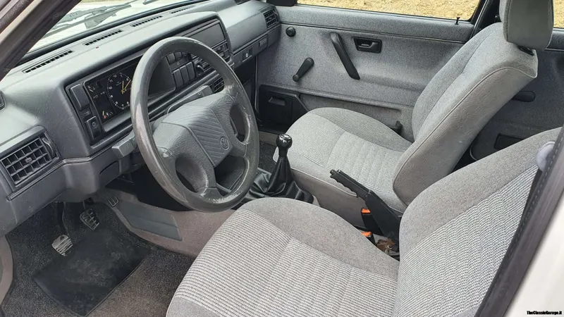Volkswagen Golf 1.8 Syncro 5p mk2 36