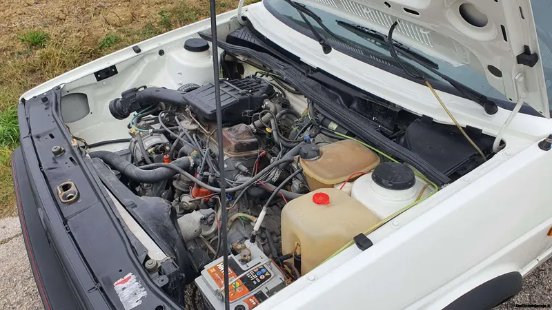 Volkswagen Golf 1.8 Syncro 5p mk2 32