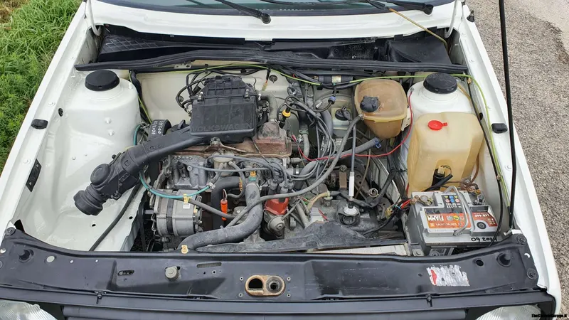 Volkswagen Golf 1.8 Syncro 5p mk2 29