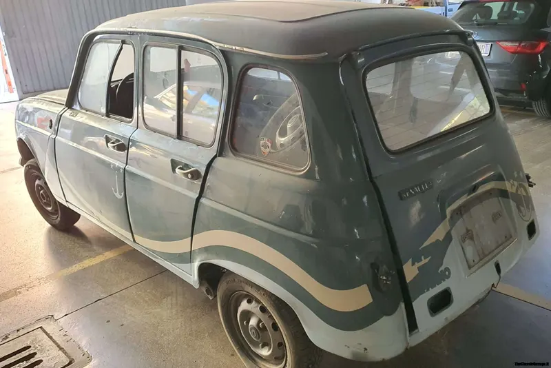 Renault 4 4