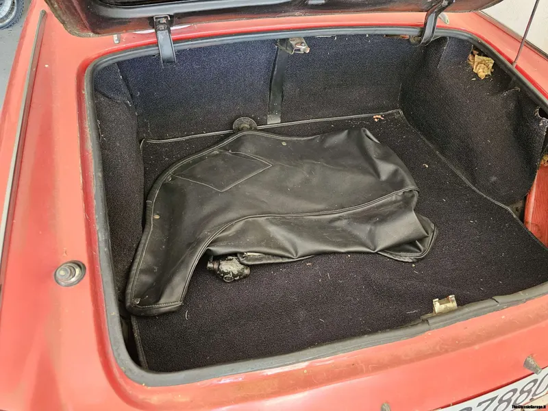 Fiat 1200 Spider 7