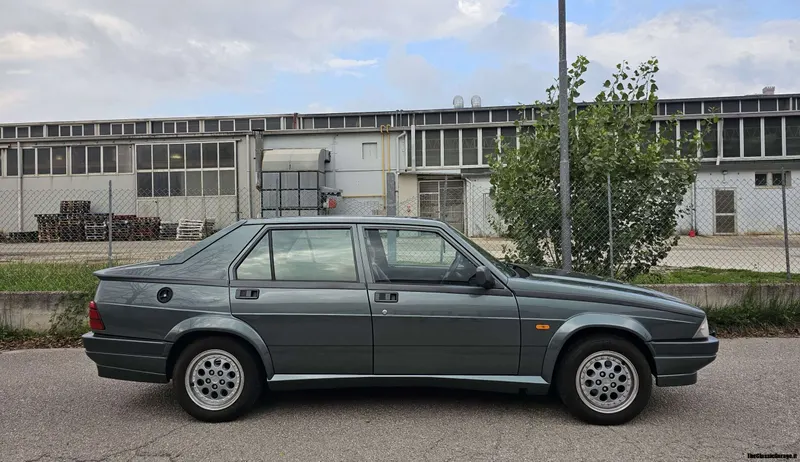 Alfa Romeo 75 2.0i Twin Spark cat. - Asi 23