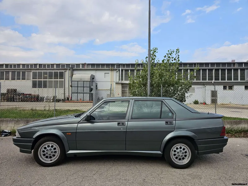 Alfa Romeo 75 2.0i Twin Spark cat. - Asi 16