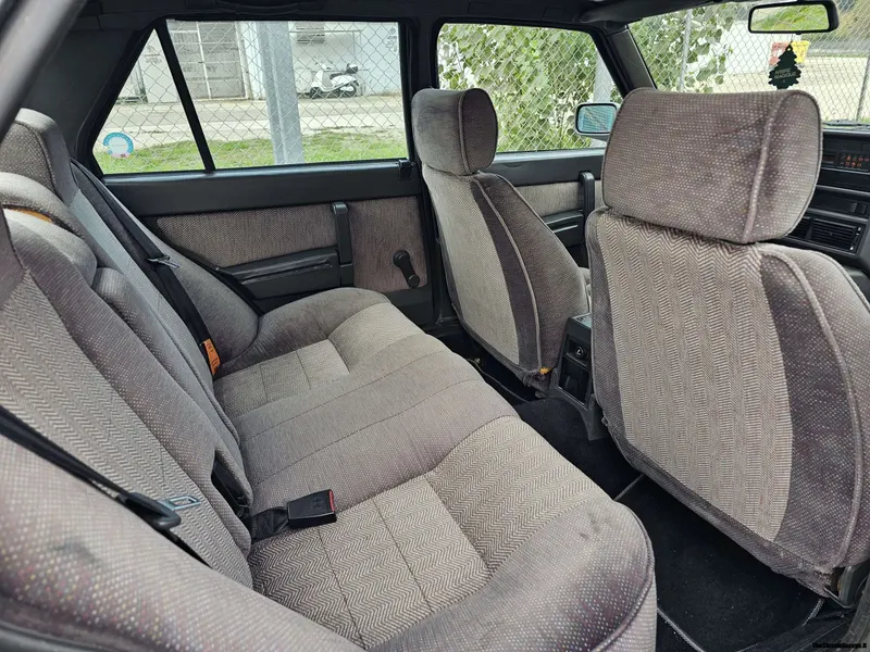 Alfa Romeo 75 2.0i Twin Spark cat. - Asi 9