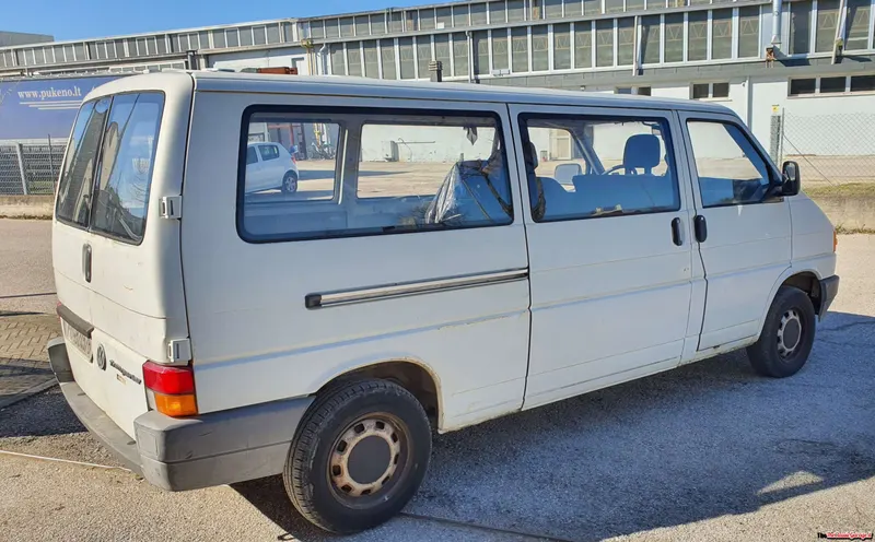 Volkswagen Transporter 2.4 D 4