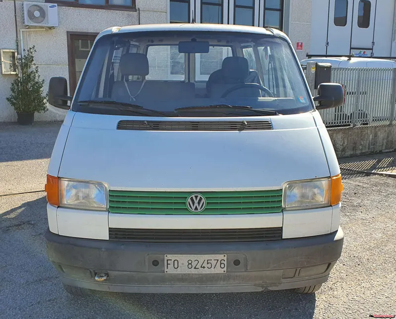 Volkswagen Transporter 2.4 D 2