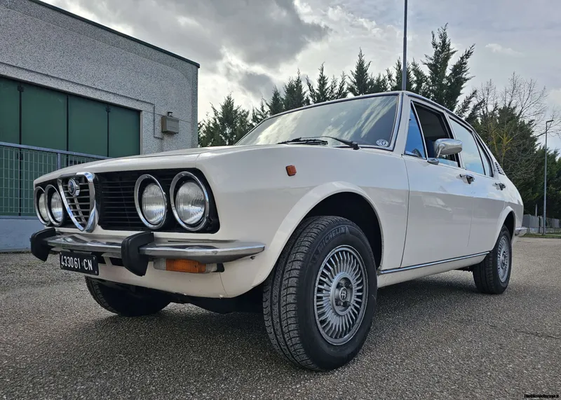 Alfa Romeo Alfetta 1.6 - Asi 11