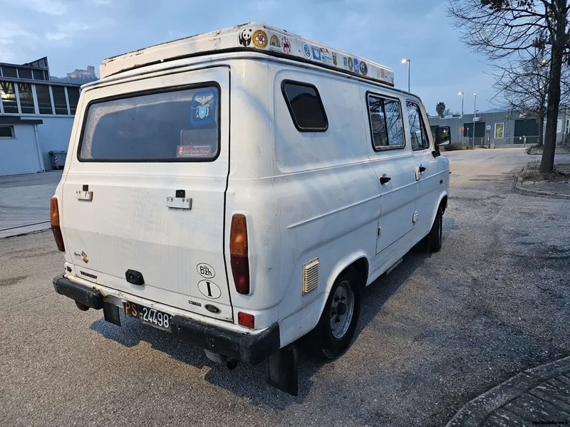 Ford Transit 2.4 D Camper Almo Fulltime 10