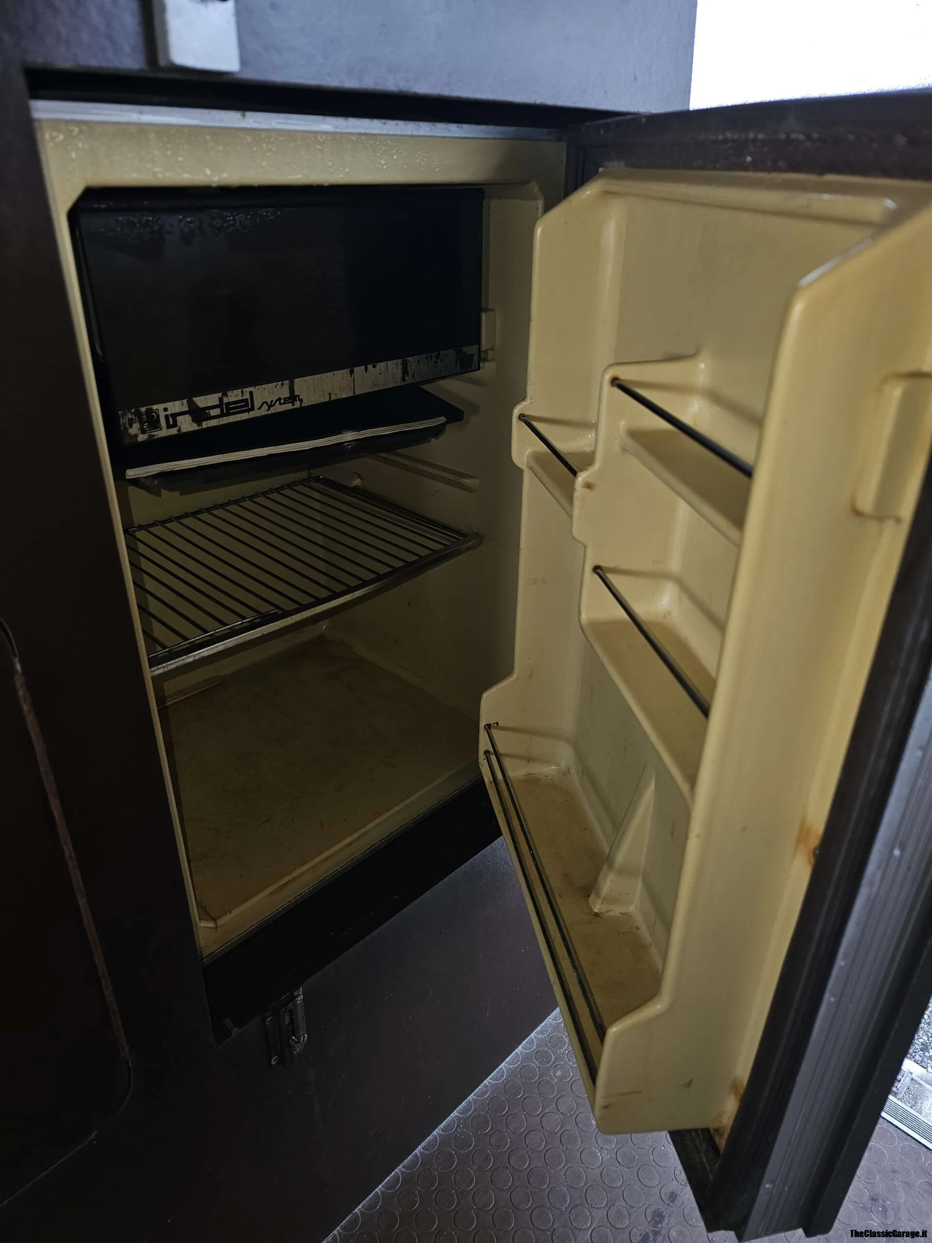 Ford Transit 2.4 D Camper Almo Fulltime