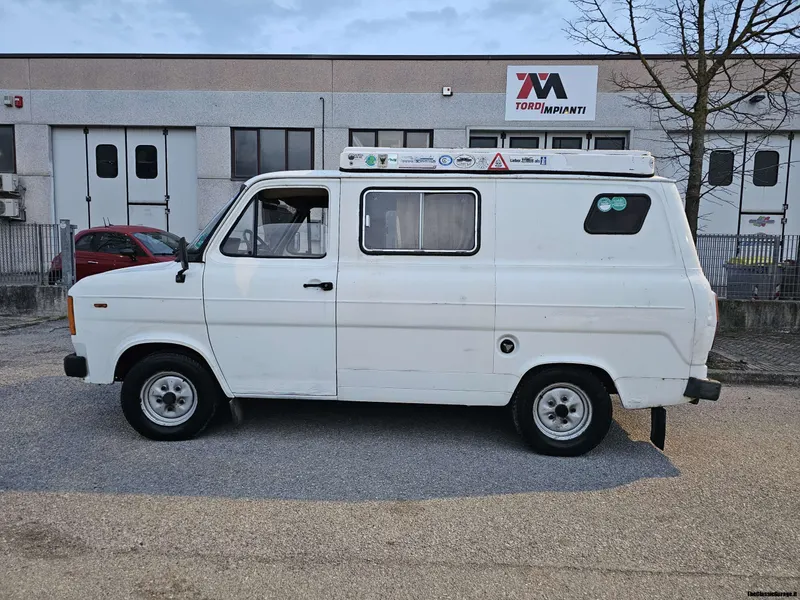 Ford Transit 2.4 D Camper Almo Fulltime 15