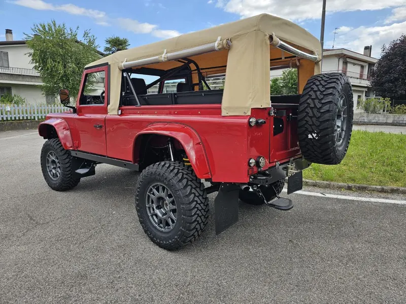 Defender 110 2.5 Tdi cat S.W. County 4