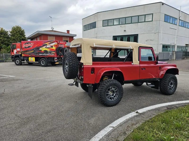 Defender 110 2.5 Tdi cat S.W. County 3