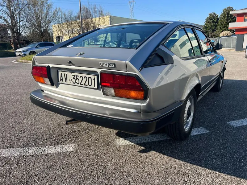 Alfa Romeo GTV 2.0 ASI condizioni TOP 4