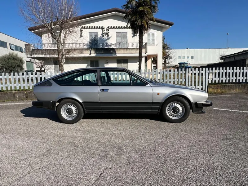 Alfa Romeo GTV 2.0 ASI condizioni TOP 3