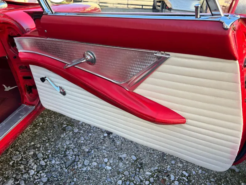 Ford Thunderbird Hard Top Automatica 292 ASI 18