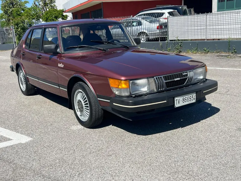 Saab 900 i turbo 4 porte UNIPRO Top 15