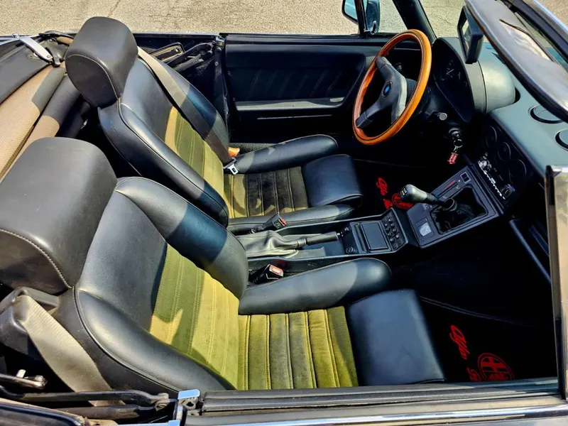 Alfa Romeo Spider 2.0i cat 13