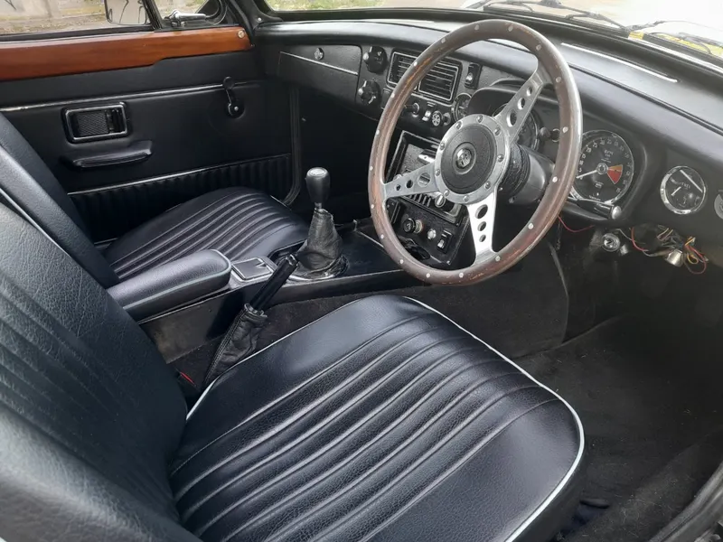 MG MGB GT 9