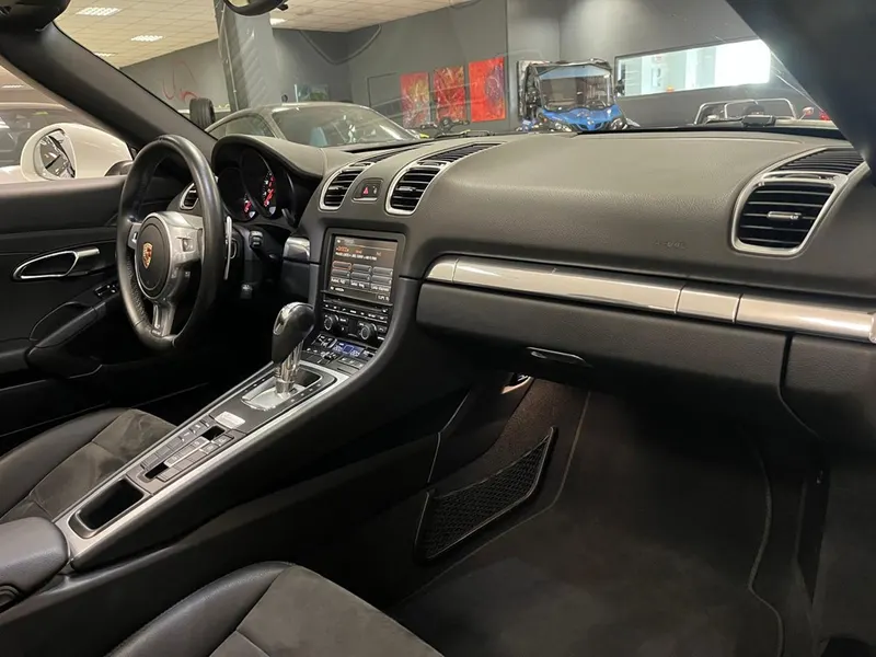 Porsche Boxster 2.7 11