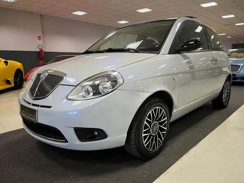 Lancia Ypsilon 2