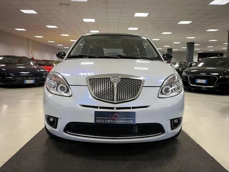 Lancia Ypsilon 3