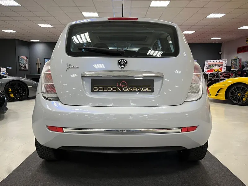 Lancia Ypsilon 6