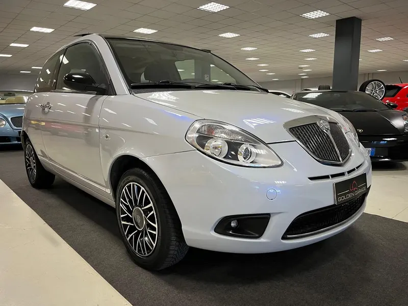 Lancia Ypsilon 4