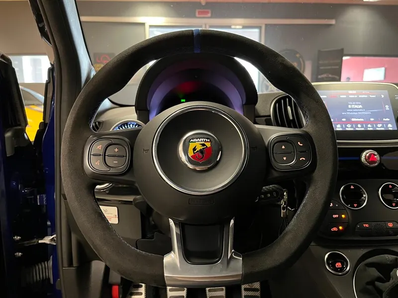 Abarth 595 Monster Energy Yamaha 16