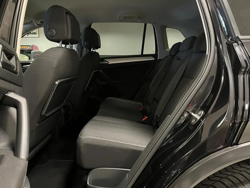 Volkswagen Tiguan TDI SCR DSG 4MOTION R-Line 14