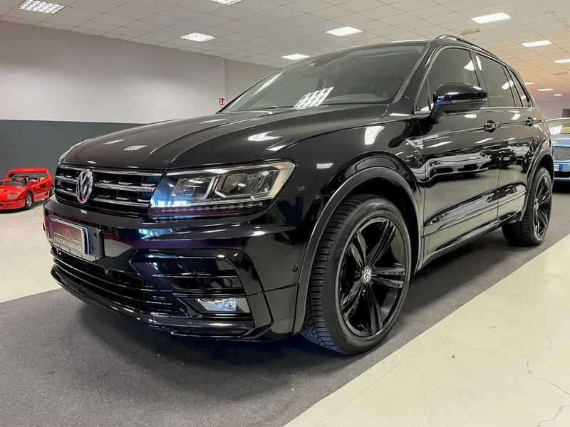 Volkswagen Tiguan TDI SCR DSG 4MOTION R-Line 2