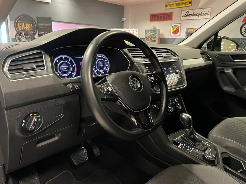 Volkswagen Tiguan TDI SCR DSG 4MOTION R-Line 10