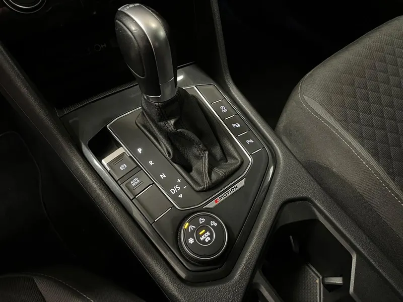Volkswagen Tiguan TDI SCR DSG 4MOTION R-Line 17
