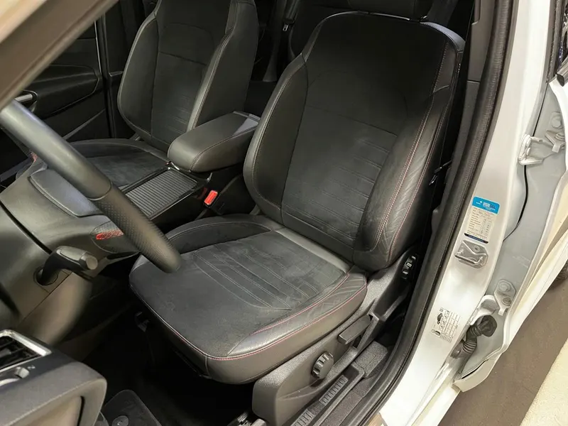 Ford Kuga 2.0 TDCI ST-Line 2wd 10