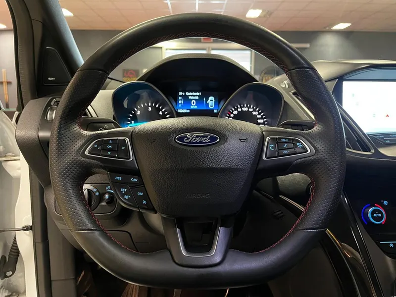 Ford Kuga 2.0 TDCI ST-Line 2wd 13