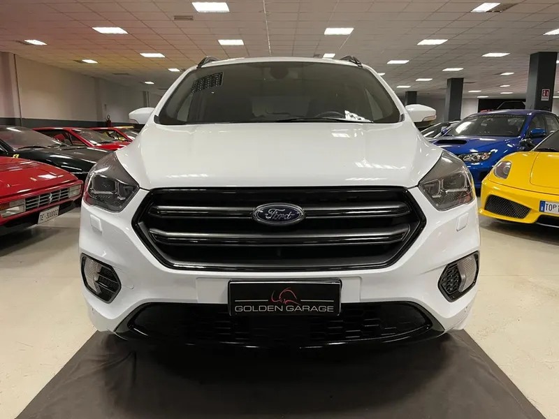 Ford Kuga 2.0 TDCI ST-Line 2wd 3