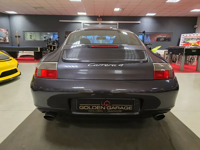 Porsche 911 (996) Carrera 4 6